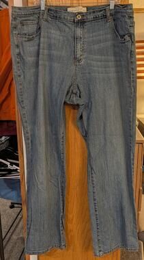 🏖️Women's 24 Tall Venezia Low Rise Bootcut Jeans